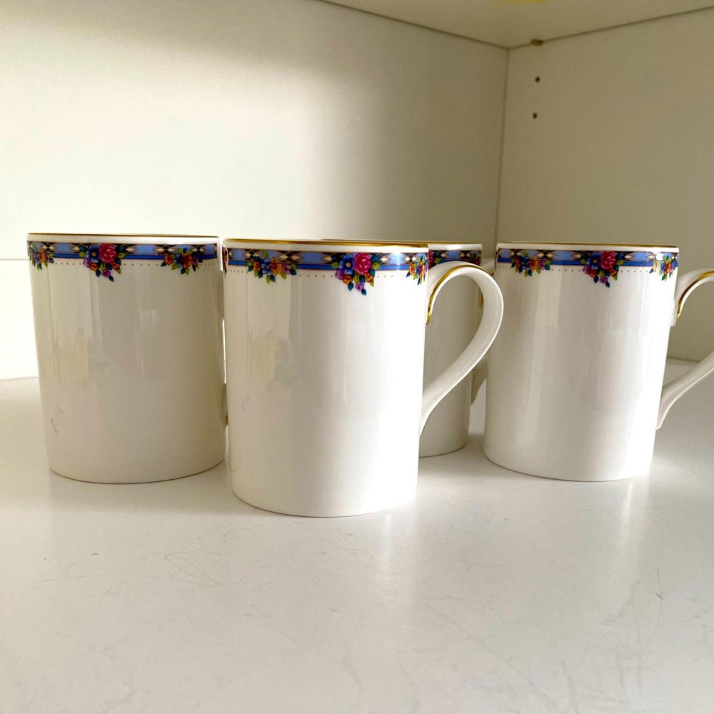 Rare Set of 4 Vtg Royal Doulton Bone China Lady Bedford Coffee Mugs Collectible